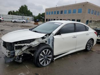  Salvage Nissan Altima