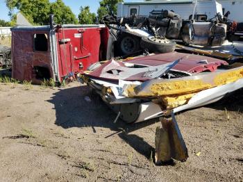  Salvage Peterbilt 587