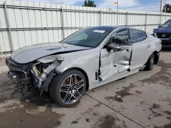  Salvage Kia Stinger