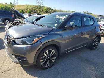  Salvage Nissan Kicks