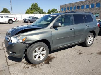  Salvage Toyota Highlander