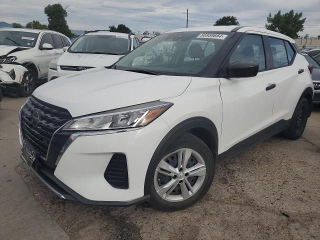  Salvage Nissan Kicks