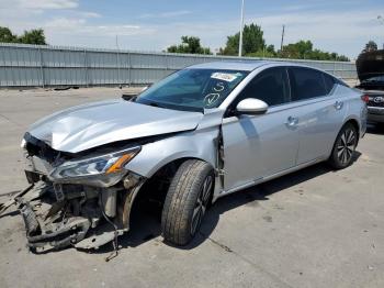  Salvage Nissan Altima