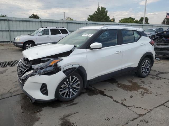  Salvage Nissan Kicks