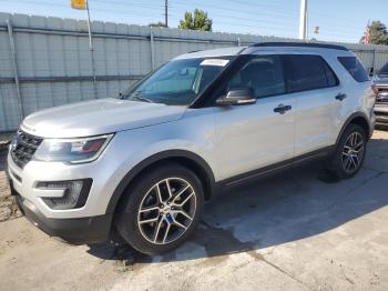  Salvage Ford Explorer