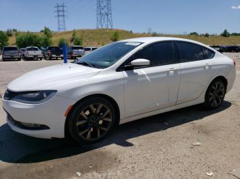  Salvage Chrysler 200