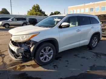  Salvage Toyota Highlander