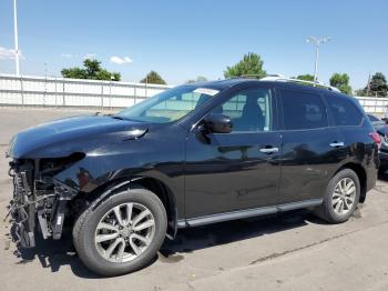  Salvage Nissan Pathfinder