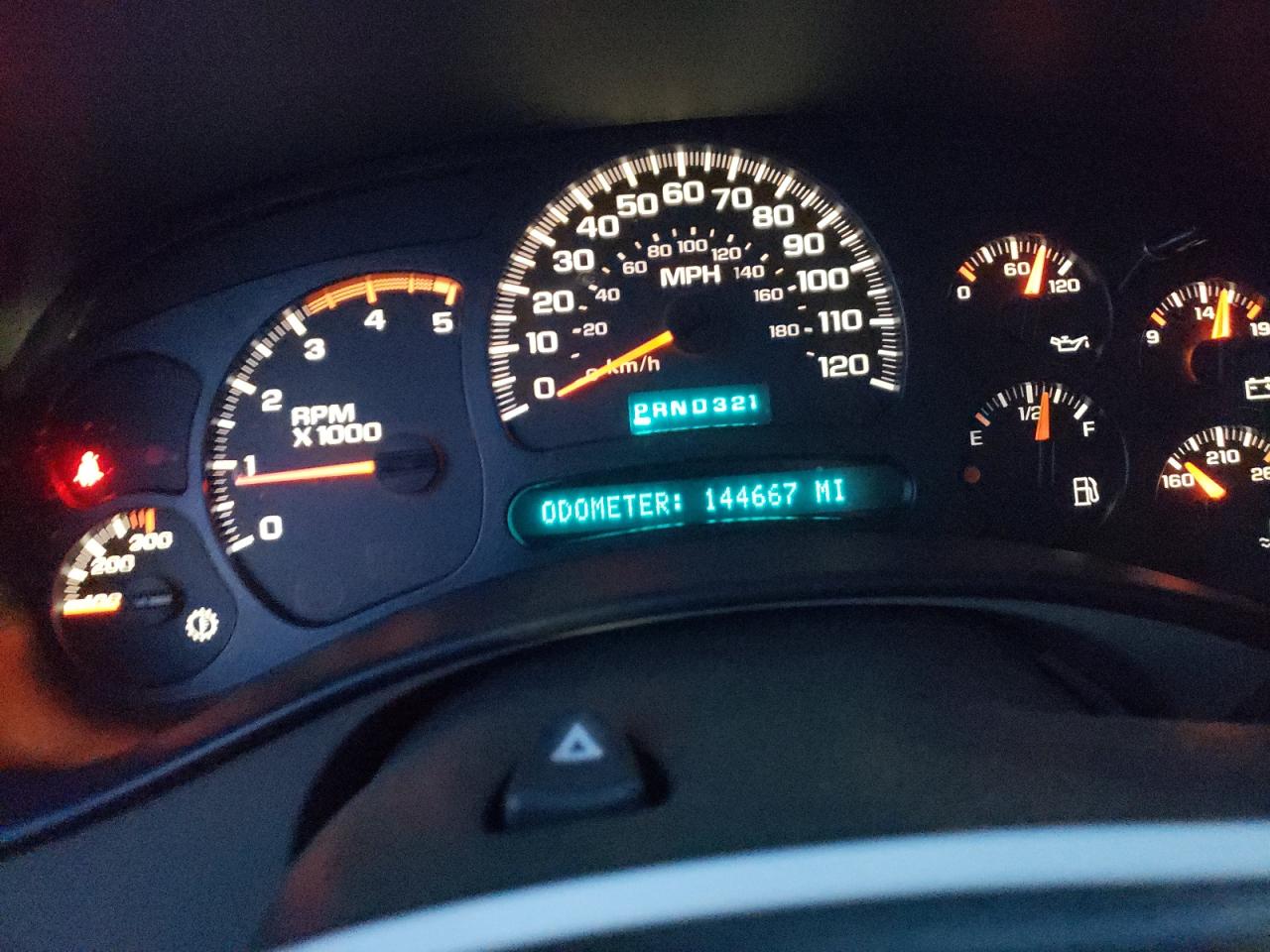 GMC Sierra K2500 Heavy Duty Image 3