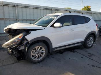  Salvage Hyundai TUCSON