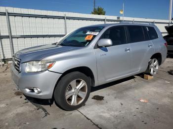  Salvage Toyota Highlander