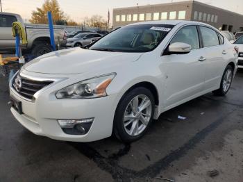  Salvage Nissan Altima