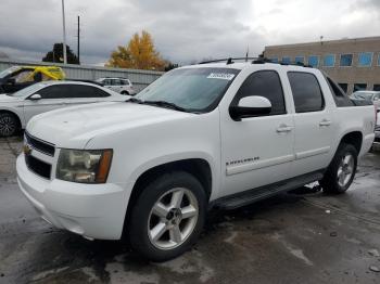  Salvage Chevrolet Avalanche