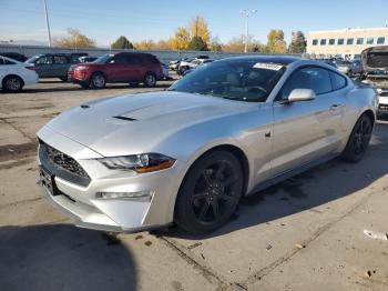  Salvage Ford Mustang