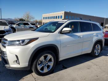  Salvage Toyota Highlander