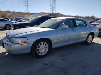  Salvage Lincoln Towncar