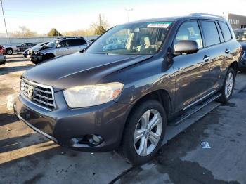  Salvage Toyota Highlander