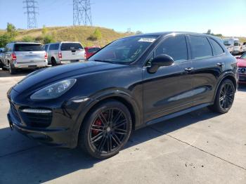  Salvage Porsche Cayenne