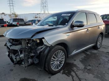  Salvage Mitsubishi Outlander