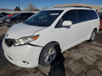  Salvage Toyota Sienna