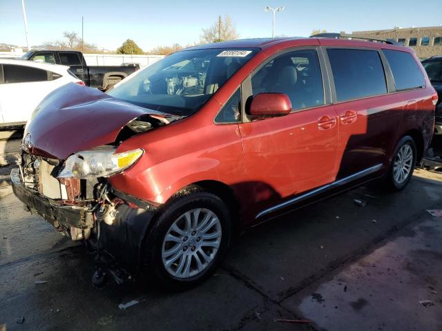  Salvage Toyota Sienna