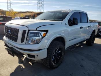  Salvage Nissan Titan