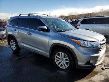  Salvage Toyota Highlander