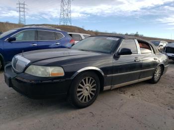  Salvage Lincoln Towncar