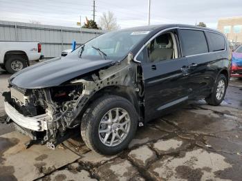  Salvage Chrysler Pacifica