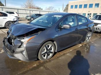  Salvage Toyota Prius