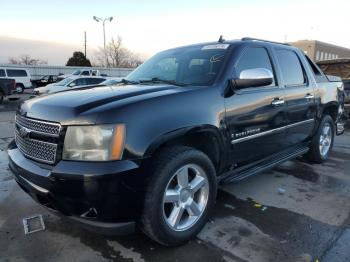  Salvage Chevrolet Avalanche