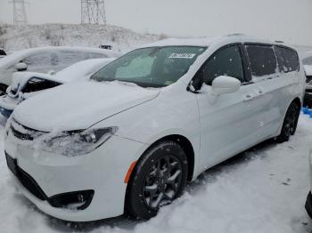  Salvage Chrysler Pacifica