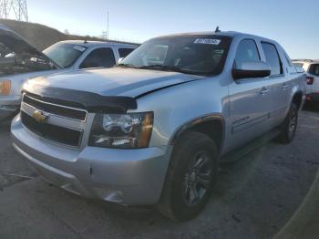  Salvage Chevrolet Avalanche