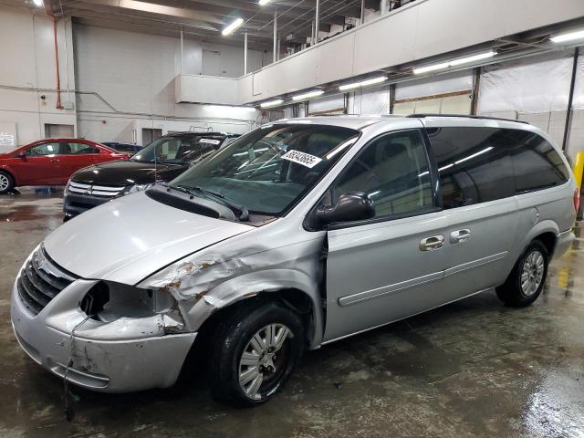  Salvage Chrysler Minivan