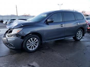  Salvage Nissan Pathfinder