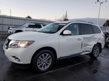  Salvage Nissan Pathfinder