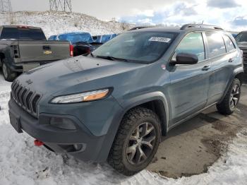  Salvage Jeep Cherokee