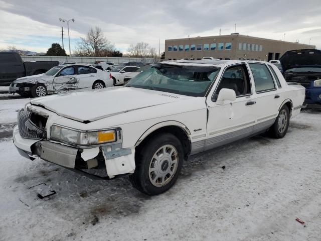  Salvage Lincoln Towncar