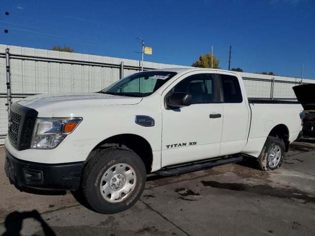  Salvage Nissan Titan