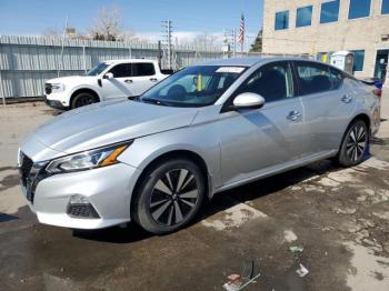  Salvage Nissan Altima
