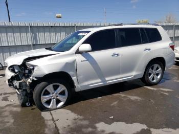  Salvage Toyota Highlander