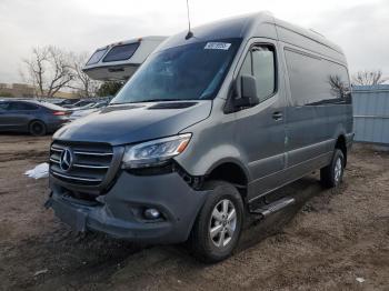  Salvage Mercedes-Benz Sprinter