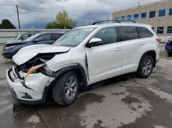  Salvage Toyota Highlander