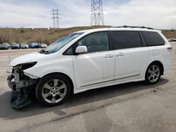  Salvage Toyota Sienna