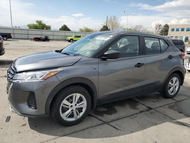  Salvage Nissan Kicks
