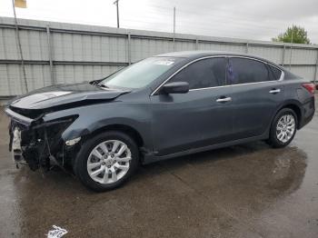  Salvage Nissan Altima