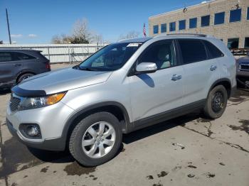  Salvage Kia Sorento