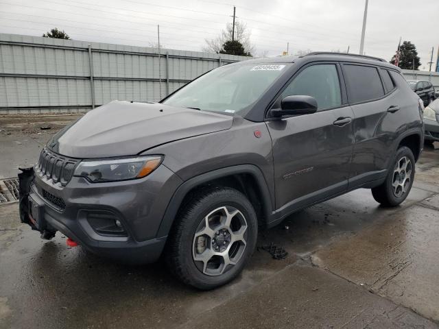  Salvage Jeep Compass