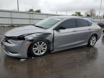  Salvage Chrysler 200