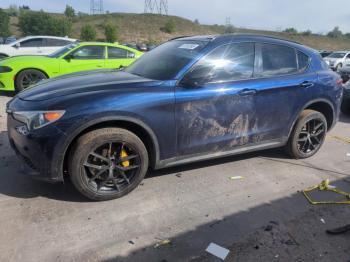  Salvage Alfa Romeo Stelvio
